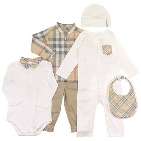 burberry newborn baby set